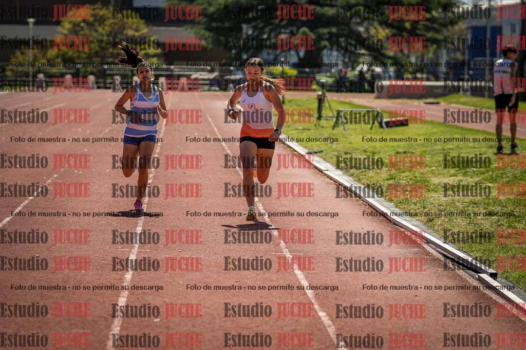 Fotos de los 600 m llanos de mujeres - hexatlón