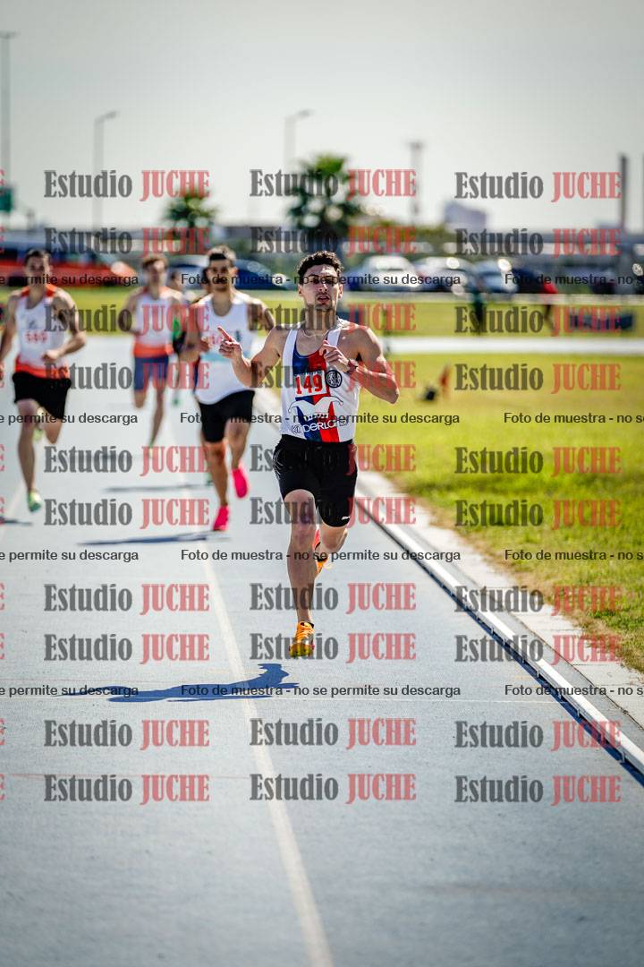 Fotos de los 800 m llanos de varones