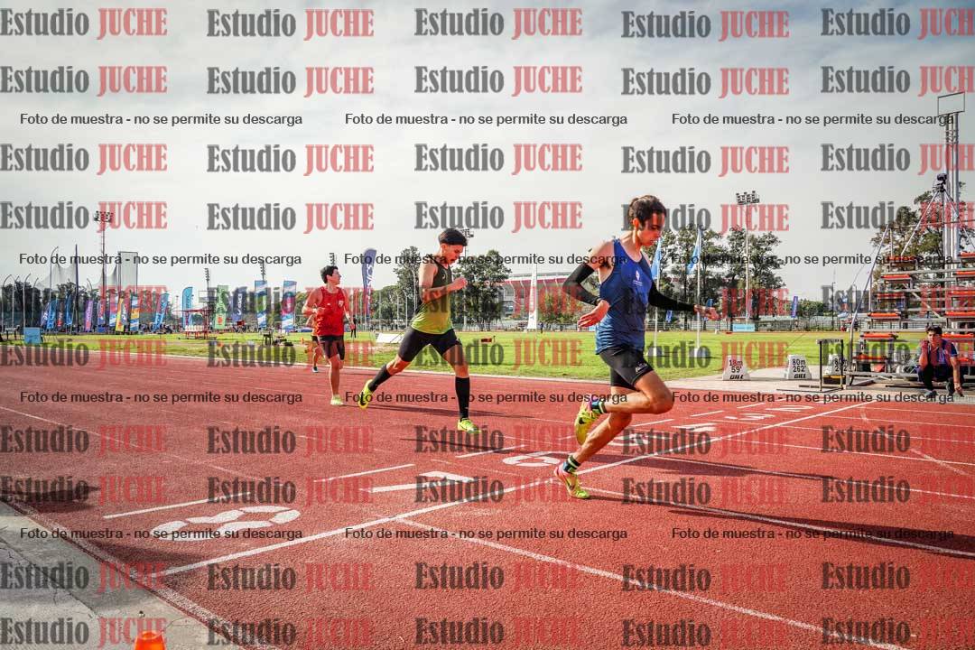 Fotos de los 400 m llanos de varones