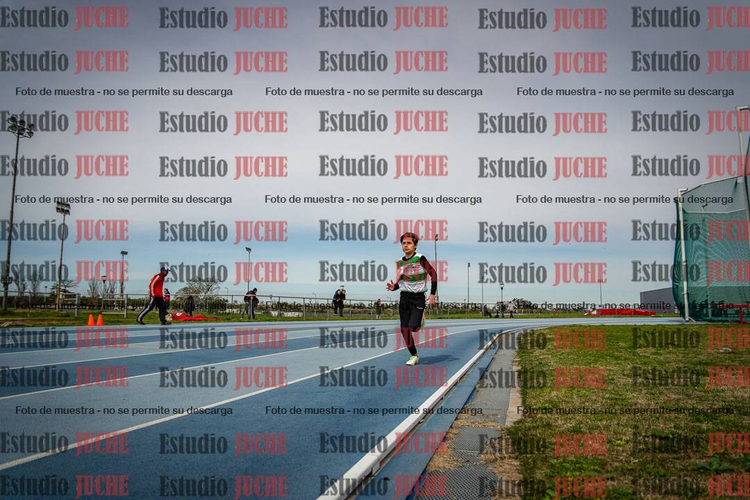 Fotos de los 800 m llanos de varones - U14