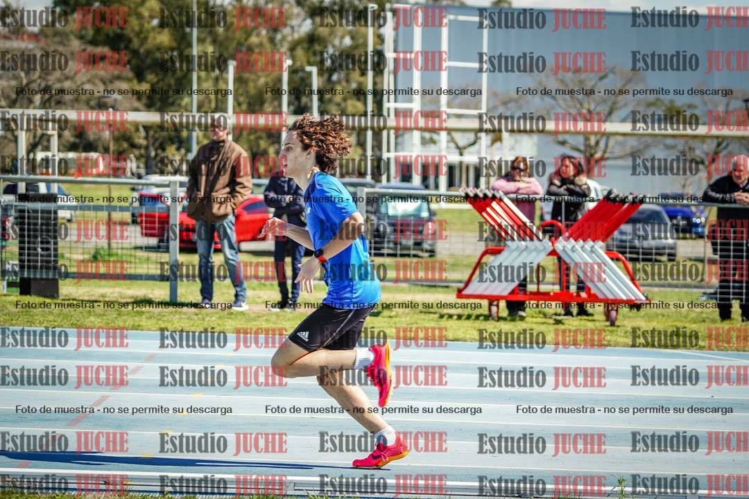 Fotos de los 800 m llanos de varones