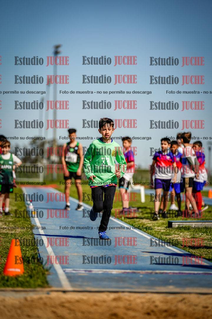 Fotos del salto en largo de varones - U15