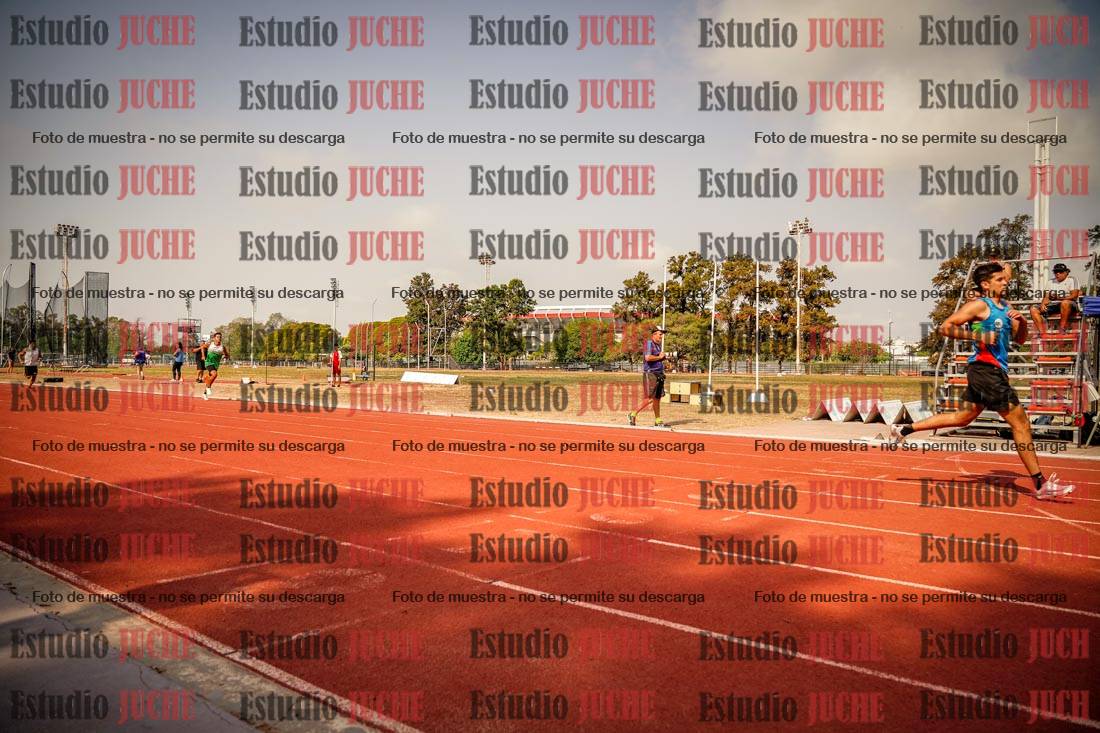 Fotos de los 400 m llanos de varones