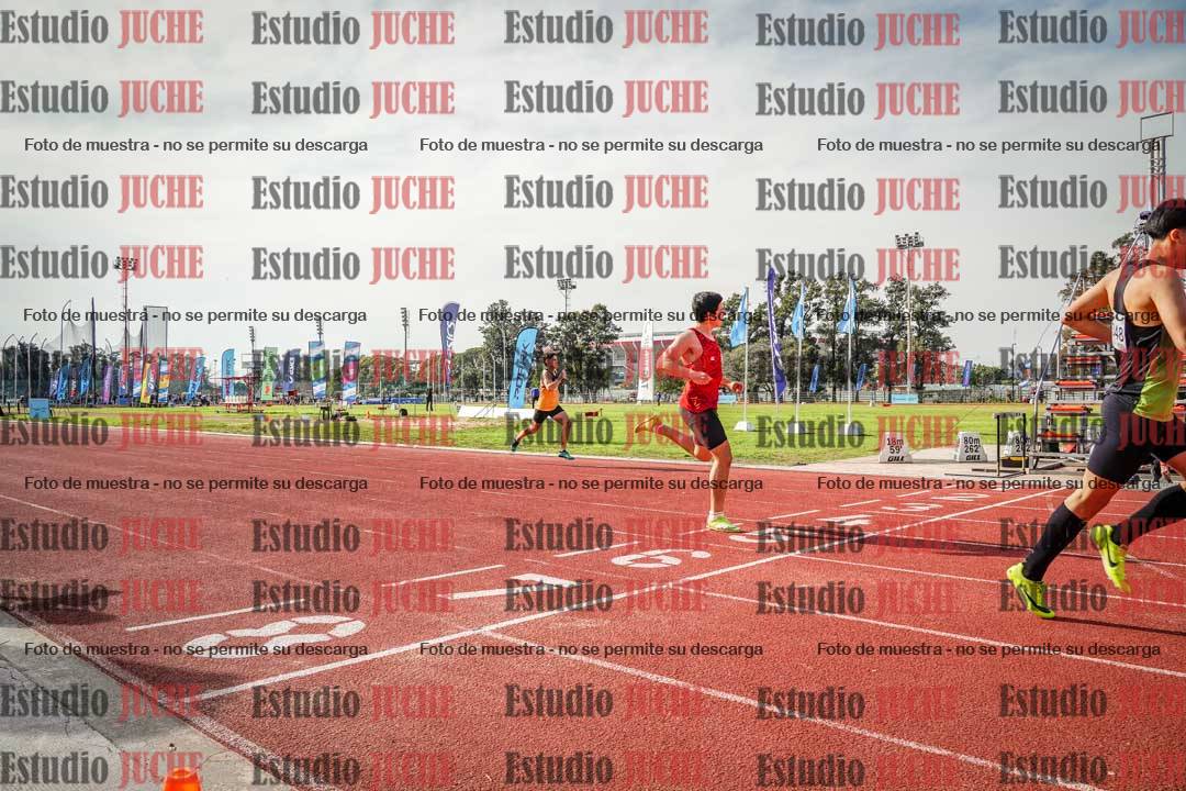 Fotos de los 400 m llanos de varones