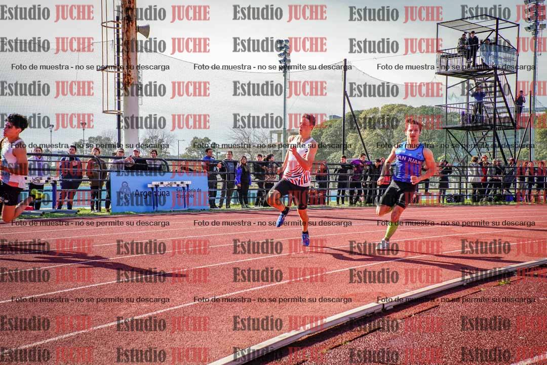 Fotos de los 200 m llanos de varones