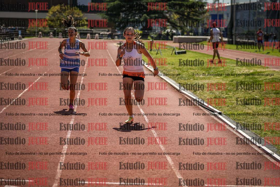 Fotos de los 600 m llanos de mujeres - hexatlón