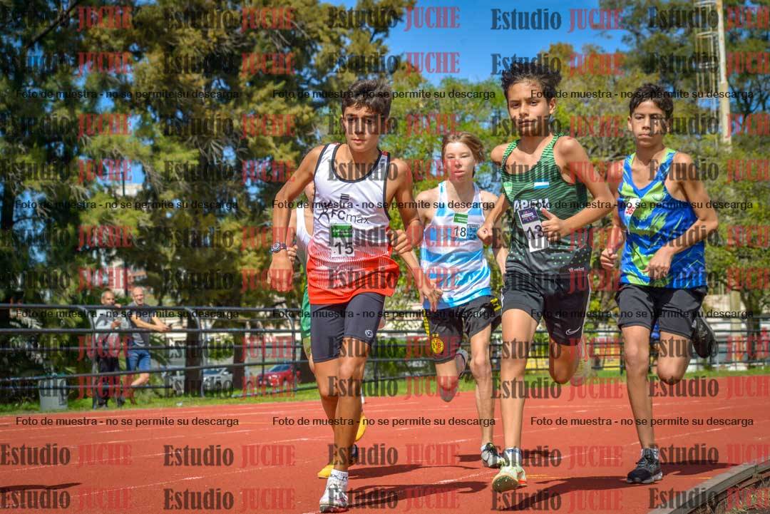 Fotos de los 600 m llanos de varones