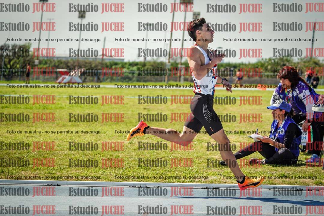 Fotos de los 800 m llanos de varones