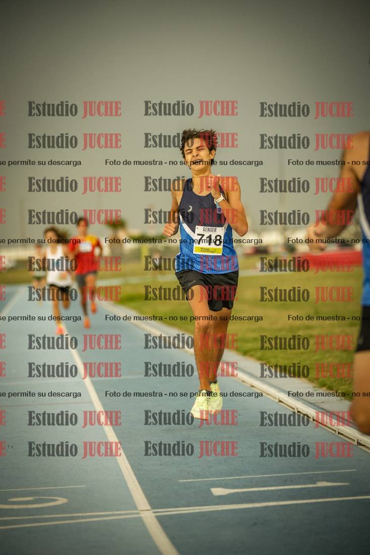 Fotos de los 1000 m llanos de varones