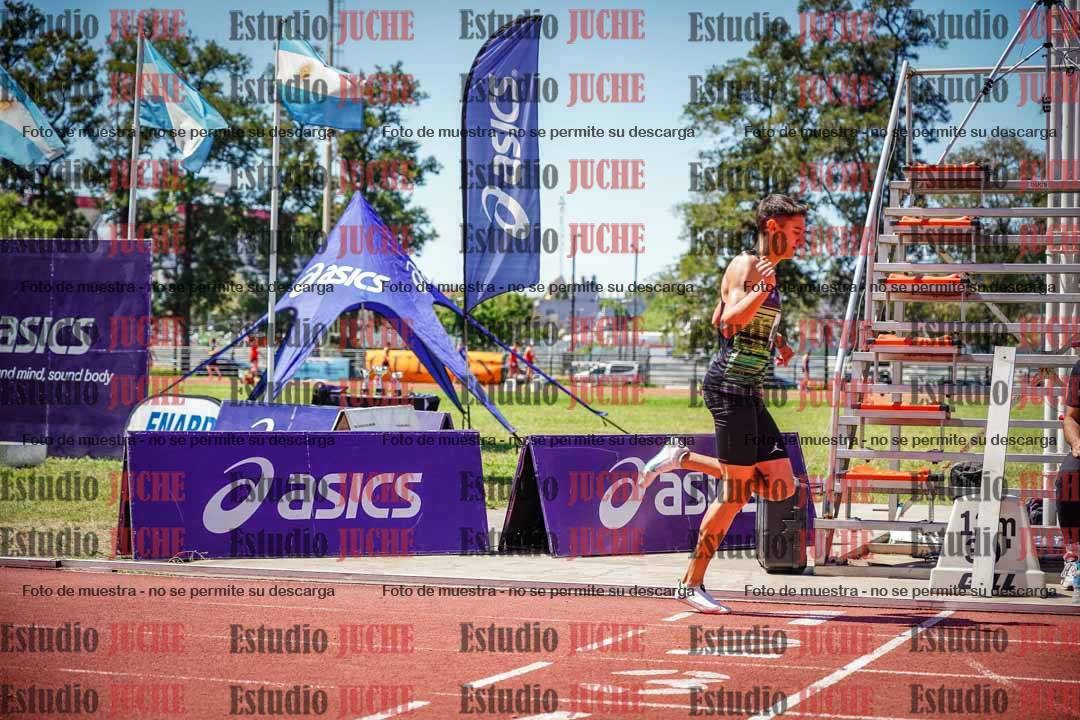 Fotos de los 800 m llanos de varones