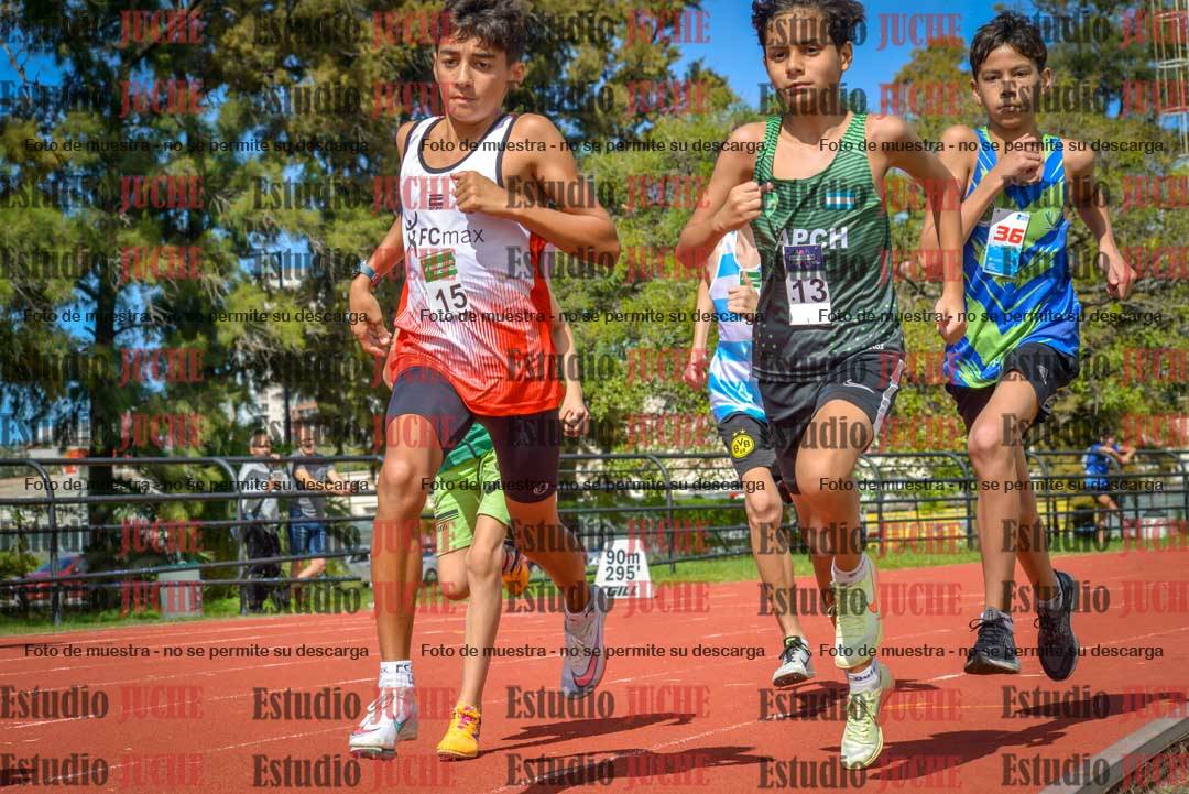Fotos de los 600 m llanos de varones