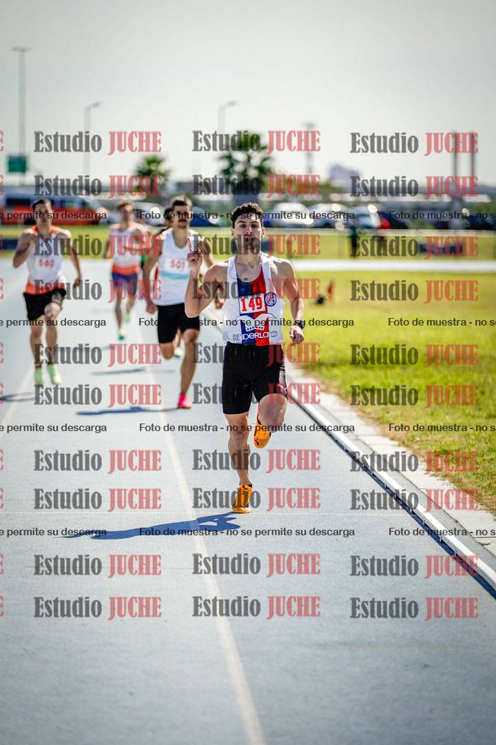 Fotos de los 800 m llanos de varones