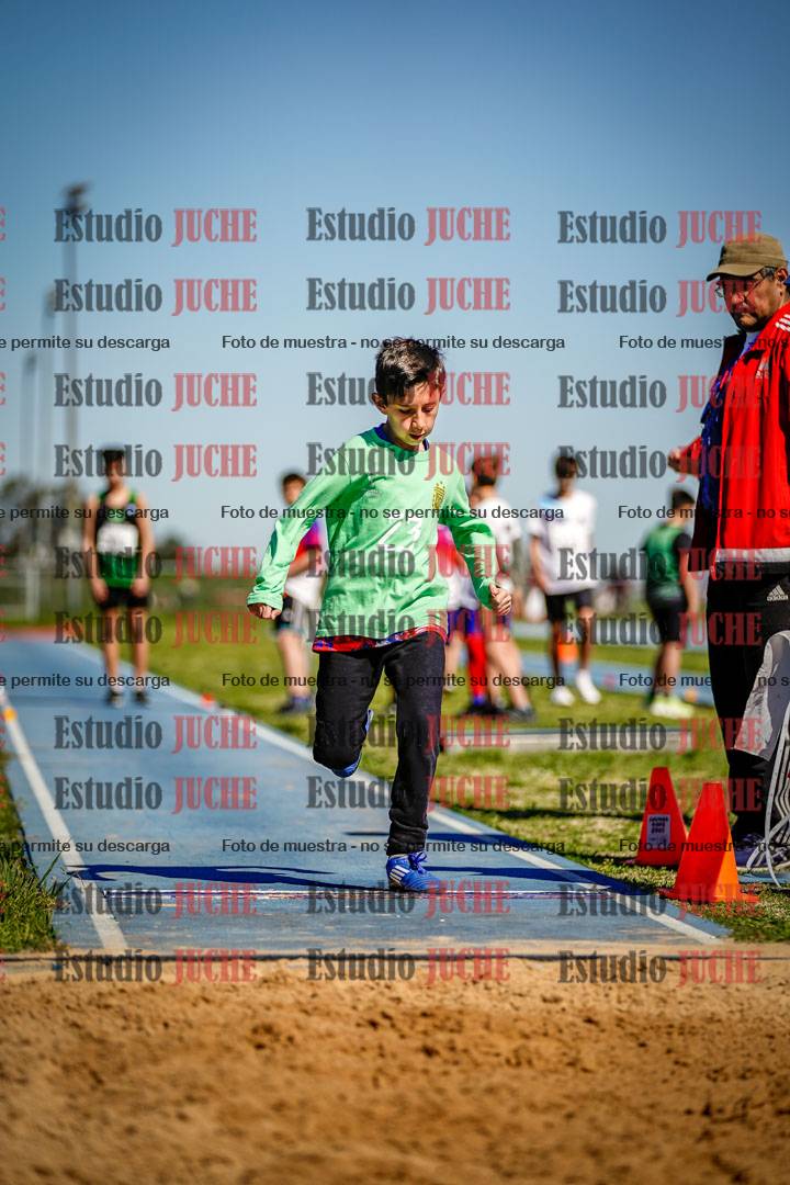 Fotos del salto en largo de varones - U15
