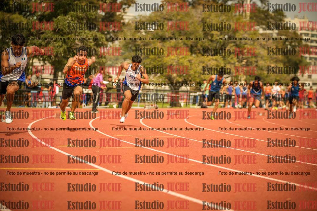Fotos de los 200 m llanos de varones