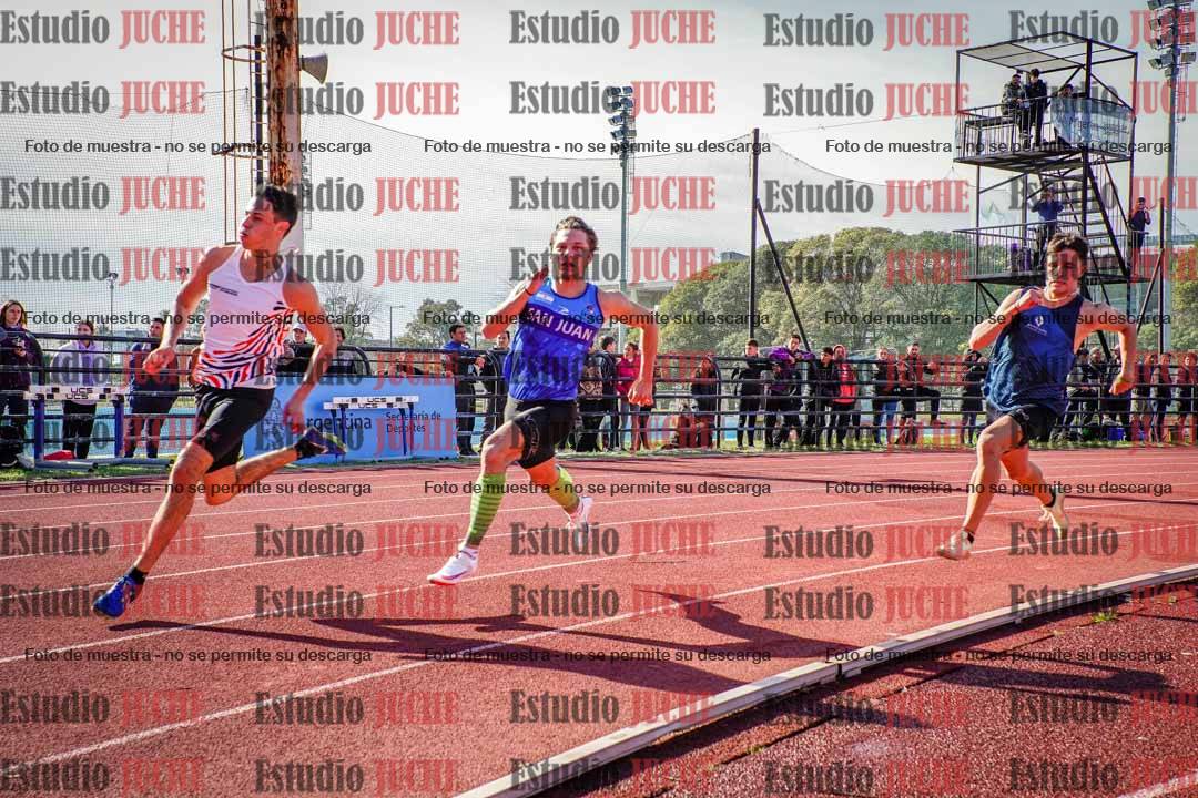Fotos de los 200 m llanos de varones