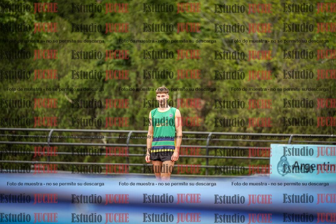 Fotos del salto en alto de varones