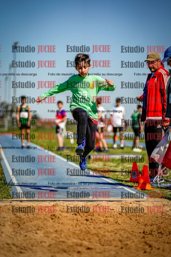Fotos del salto en largo de varones - U15