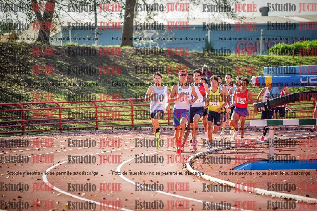Fotos de los 1500 m llanos de varones