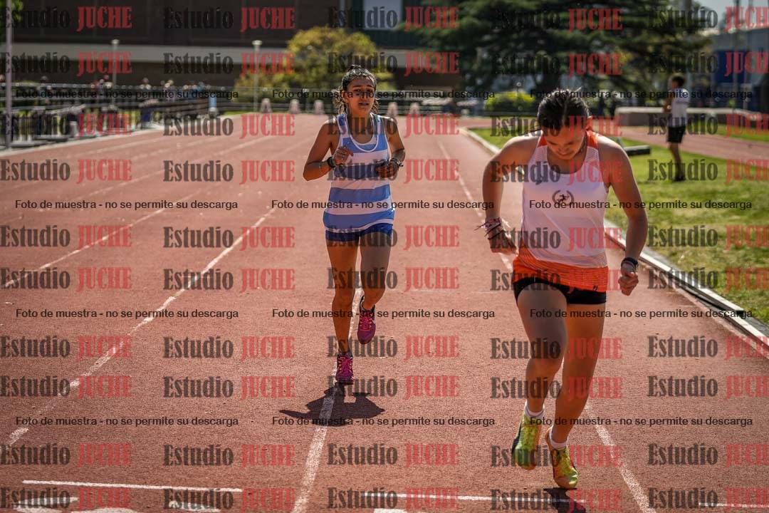 Fotos de los 600 m llanos de mujeres - hexatlón