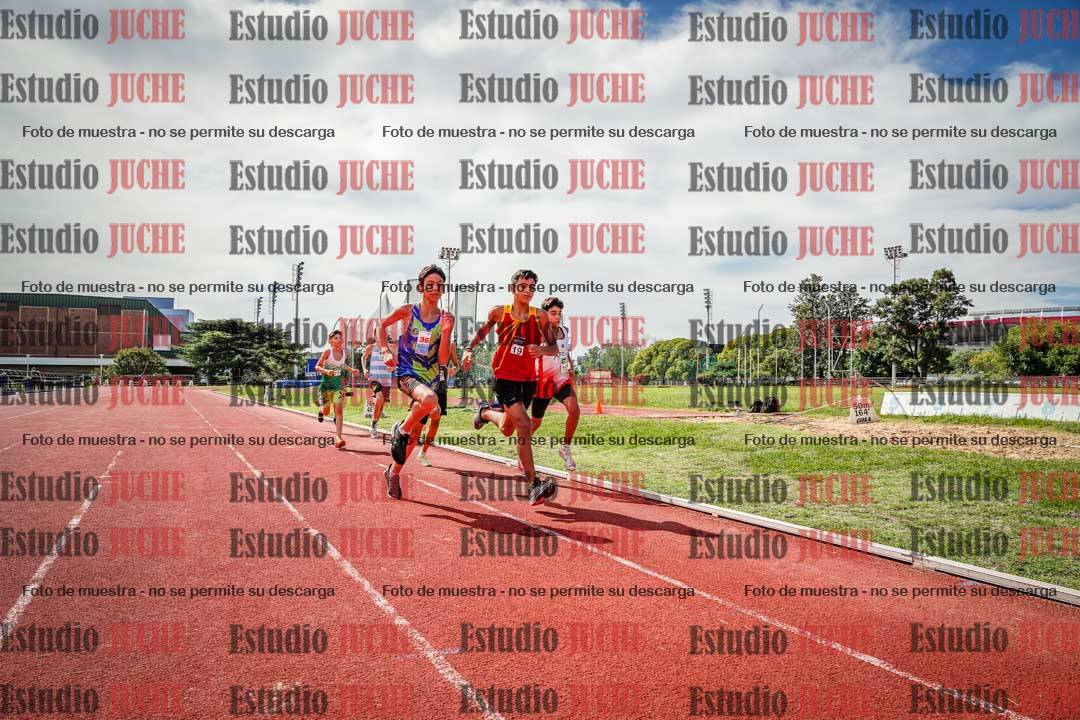 Fotos de los 600 m llanos de varones