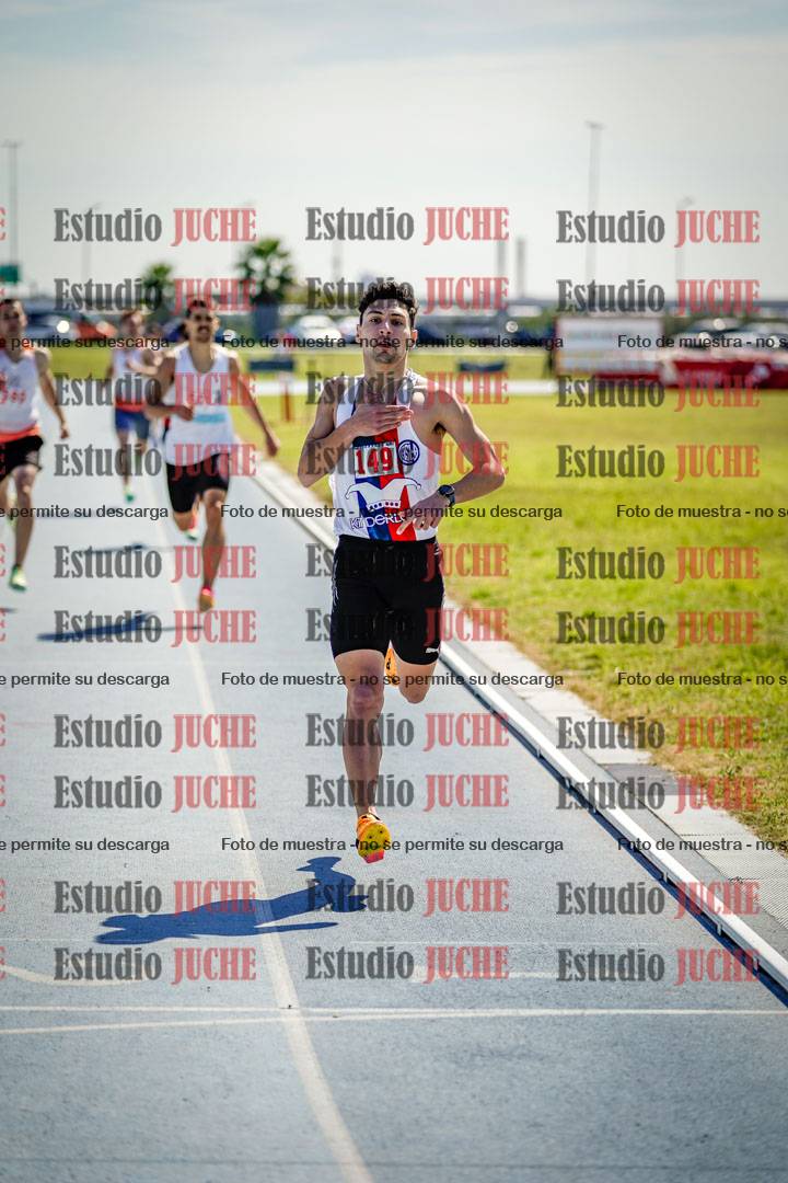 Fotos de los 800 m llanos de varones