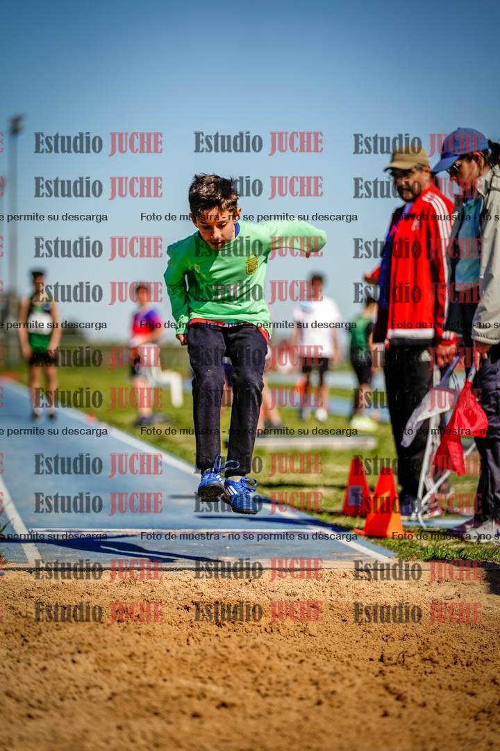 Fotos del salto en largo de varones - U15