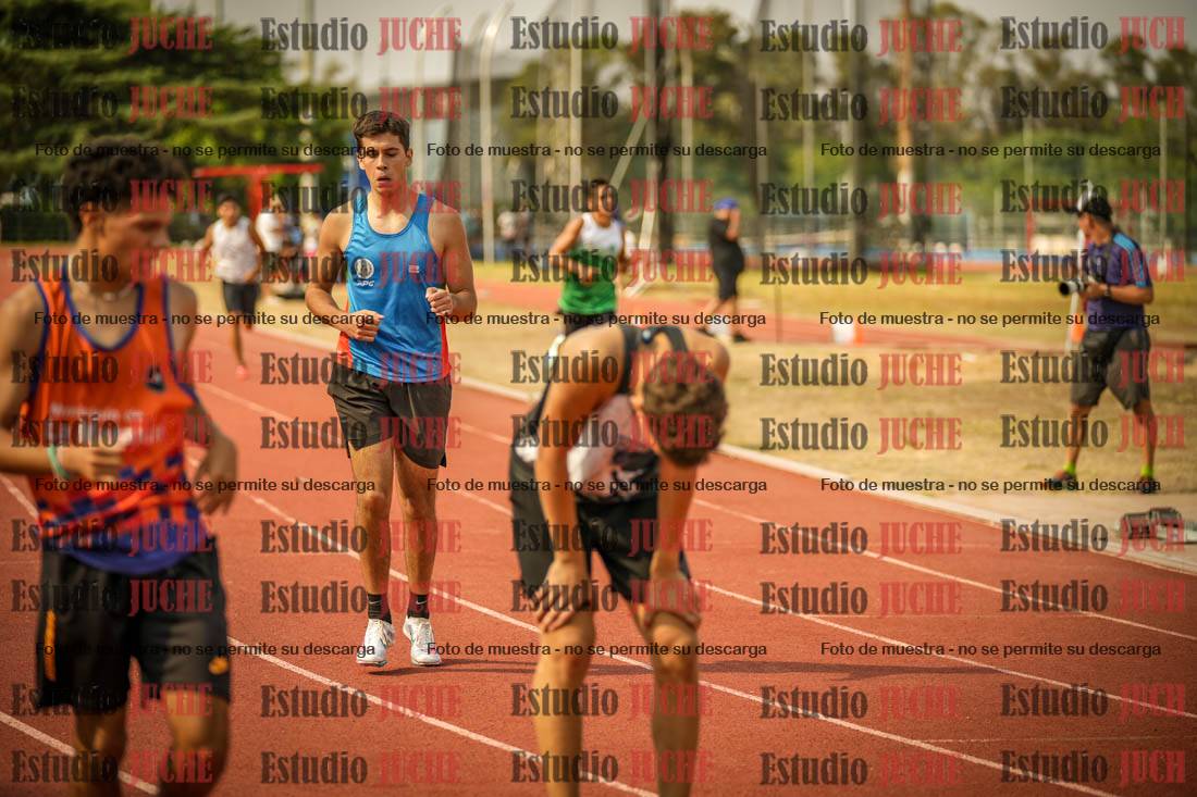 Fotos de los 400 m llanos de varones