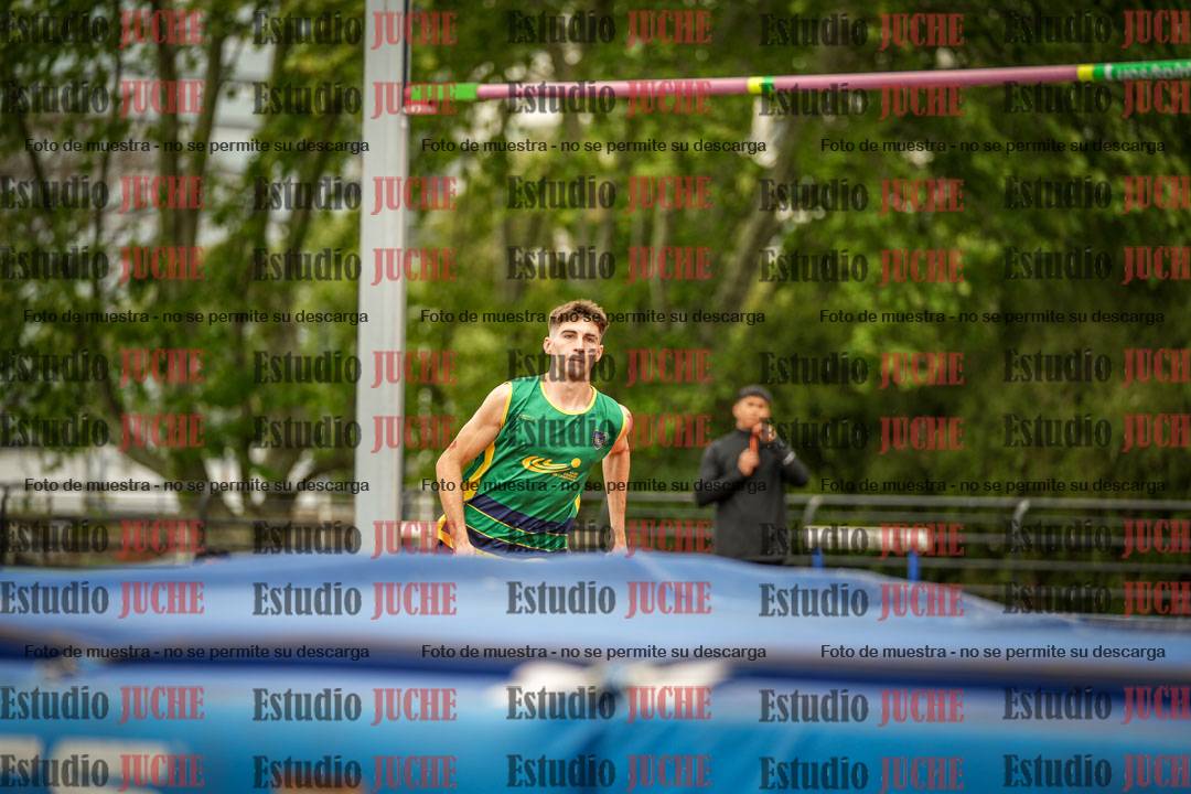 Fotos del salto en alto de varones