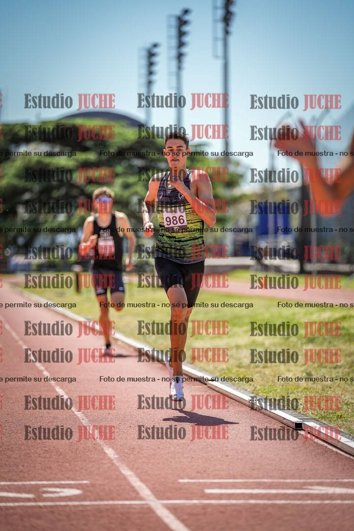 Fotos de los 800 m llanos de varones