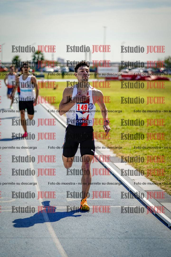Fotos de los 800 m llanos de varones