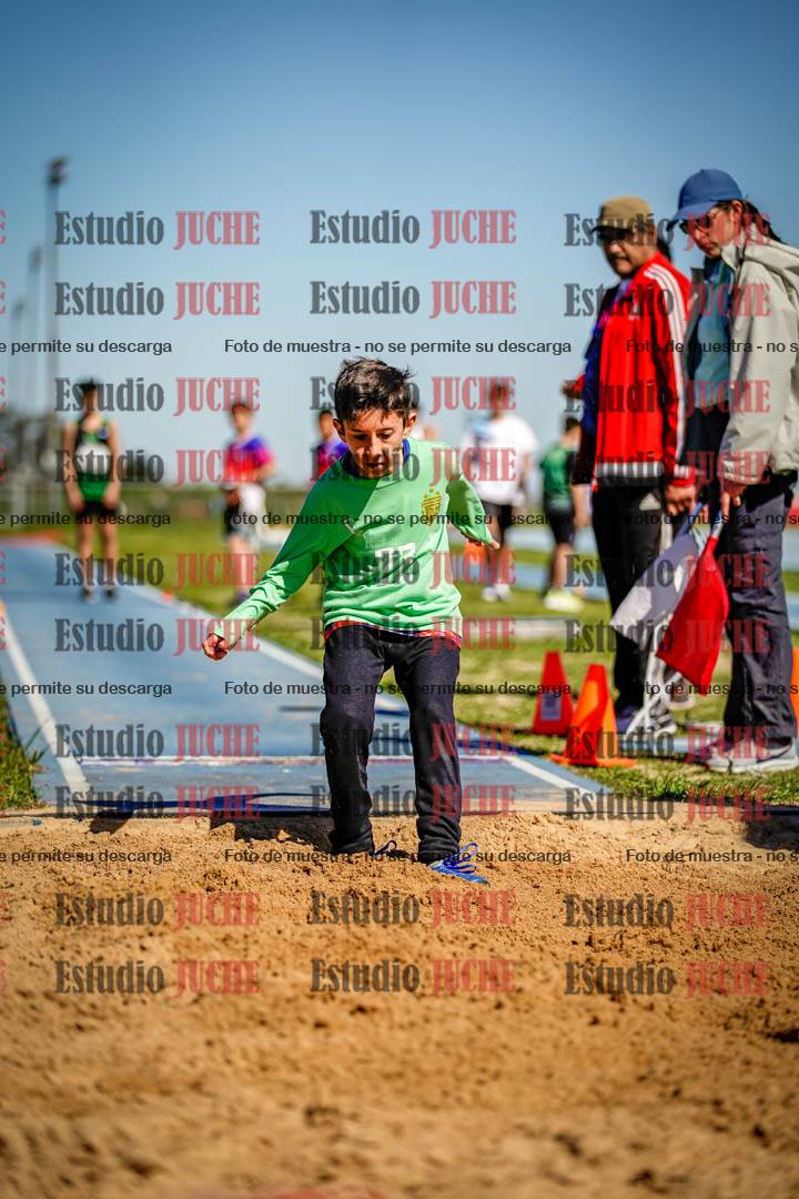 Fotos del salto en largo de varones - U15