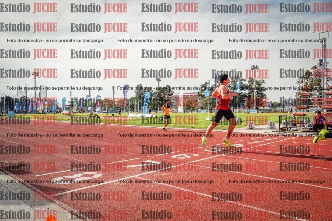 Fotos de los 400 m llanos de varones