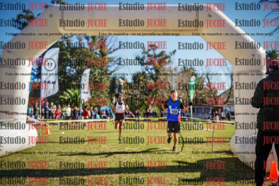 Fotos de la llegada del cross de 6000 m
