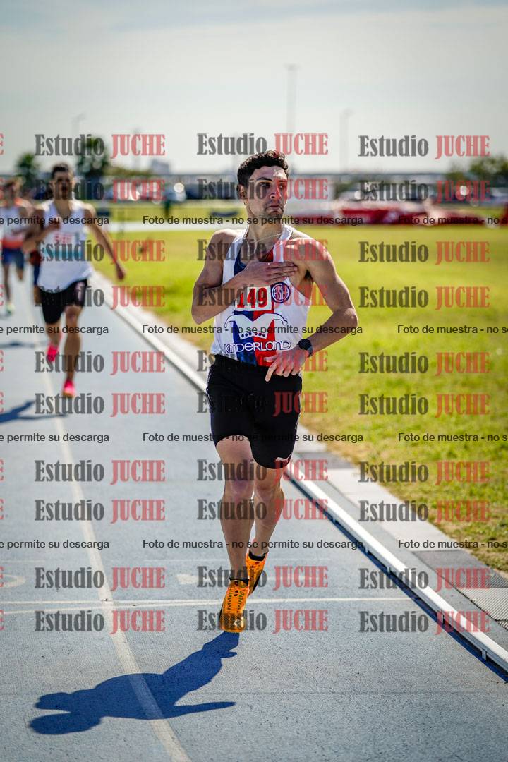 Fotos de los 800 m llanos de varones
