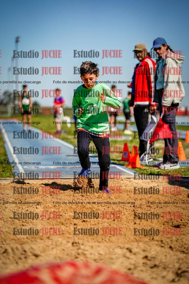 Fotos del salto en largo de varones - U15