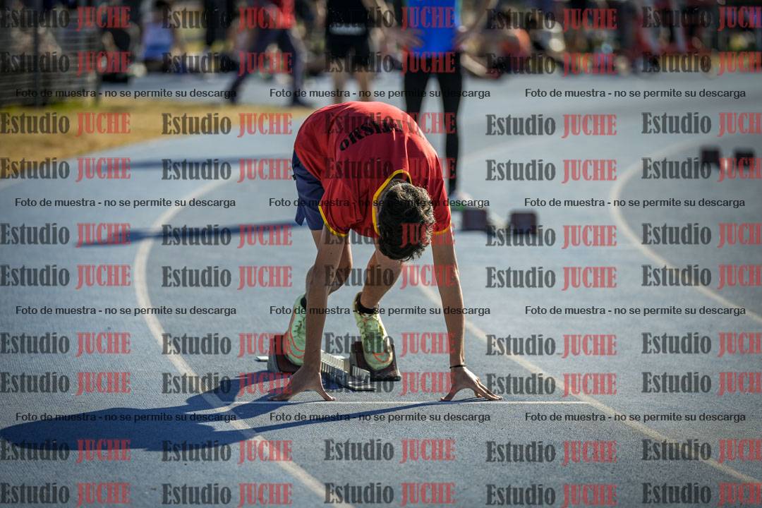 Fotos de los 400 m llanos de varones
