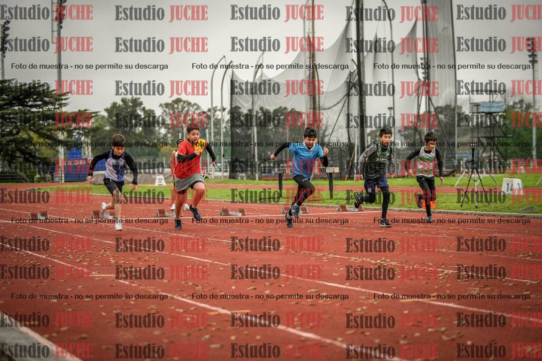 Fotos de los 50 m llanos de varones