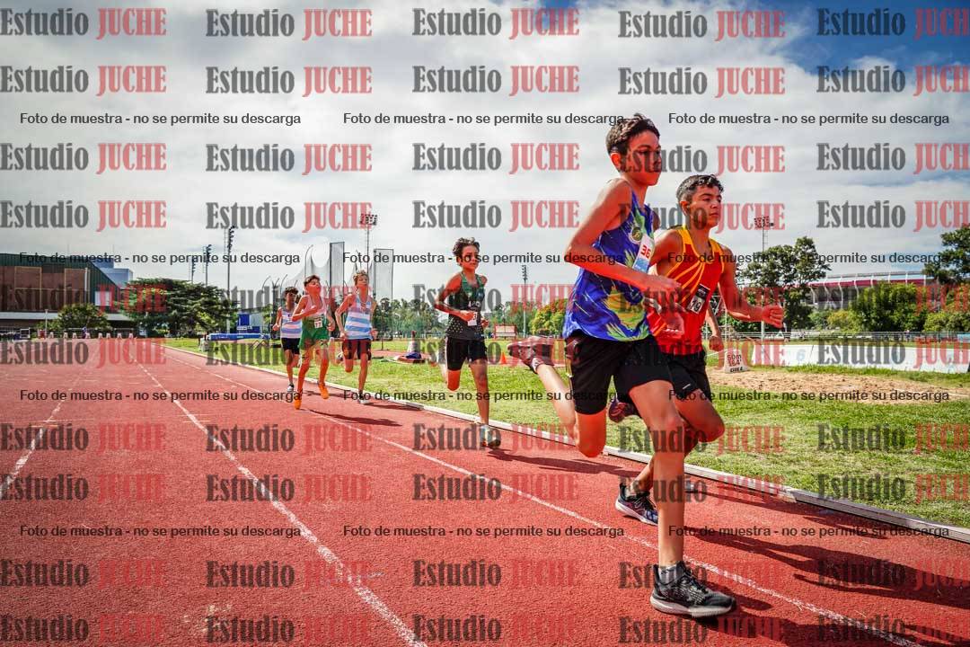Fotos de los 600 m llanos de varones