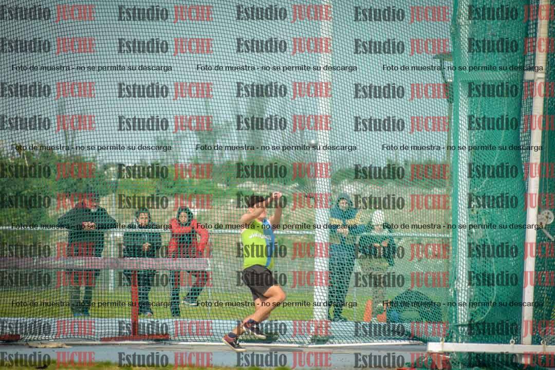 Fotos del lanzamiento de martillo de varones