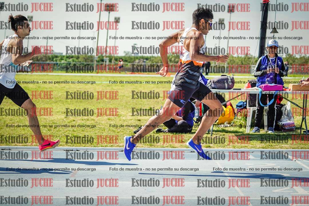 Fotos de los 800 m llanos de varones
