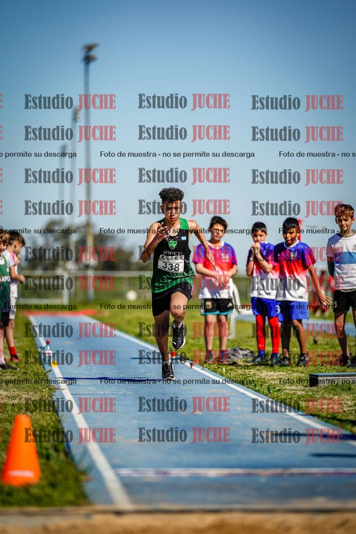Fotos del salto en largo de varones - U15