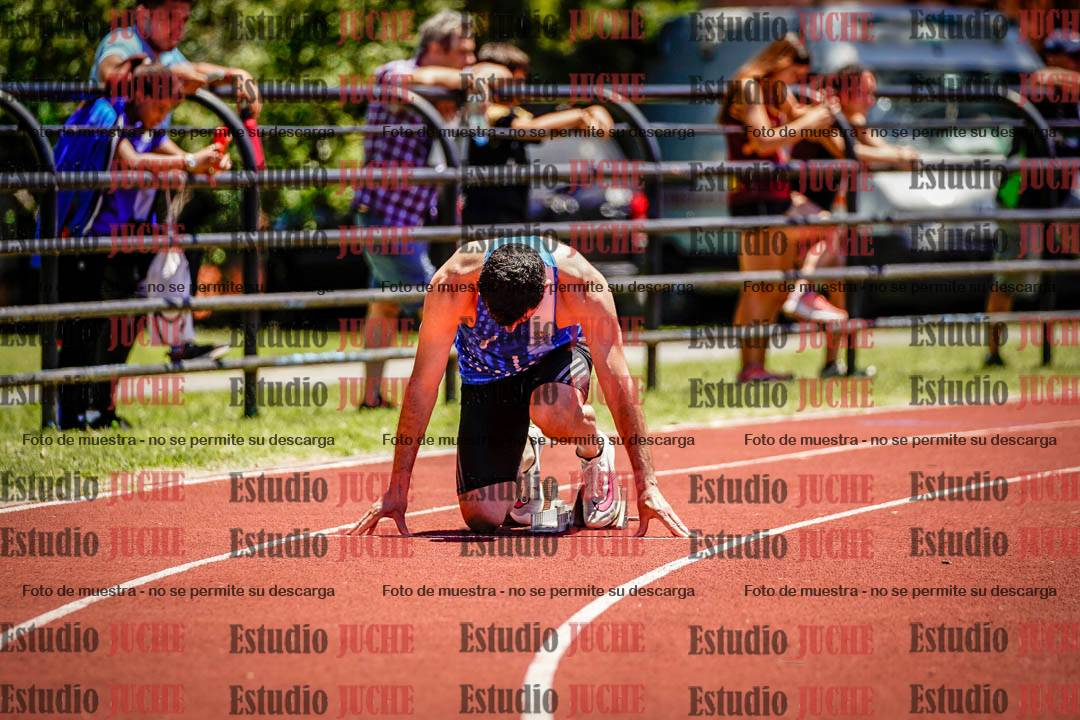 Fotos de los 400 m con vallas de varones