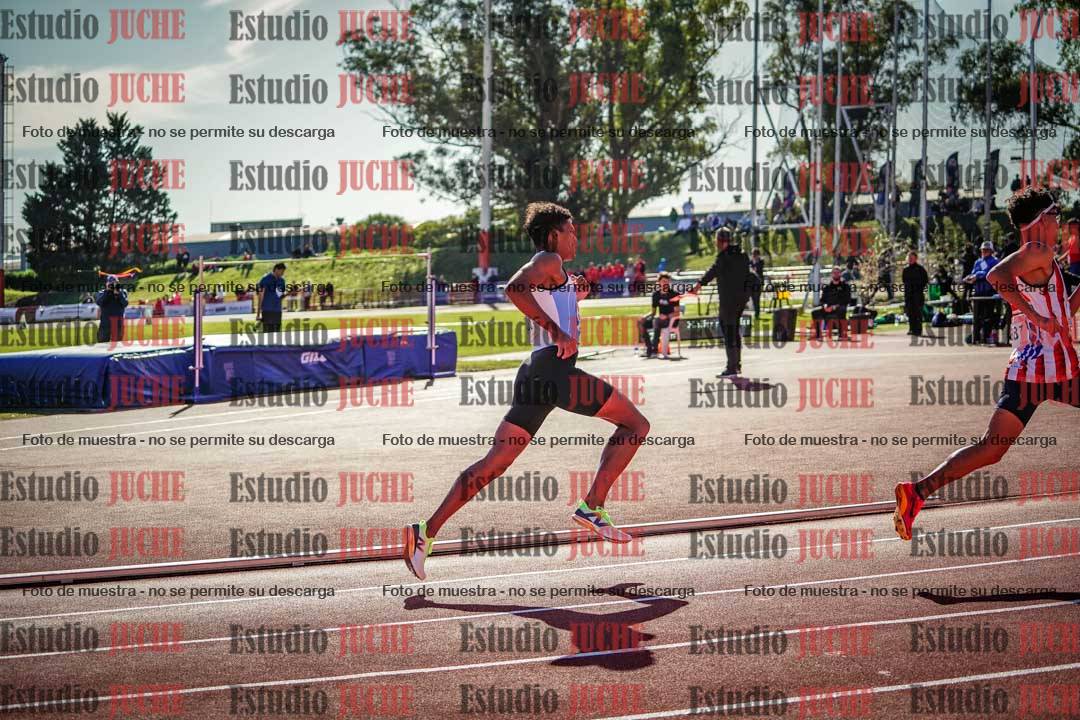 Fotos de los 800 m llanos de varones