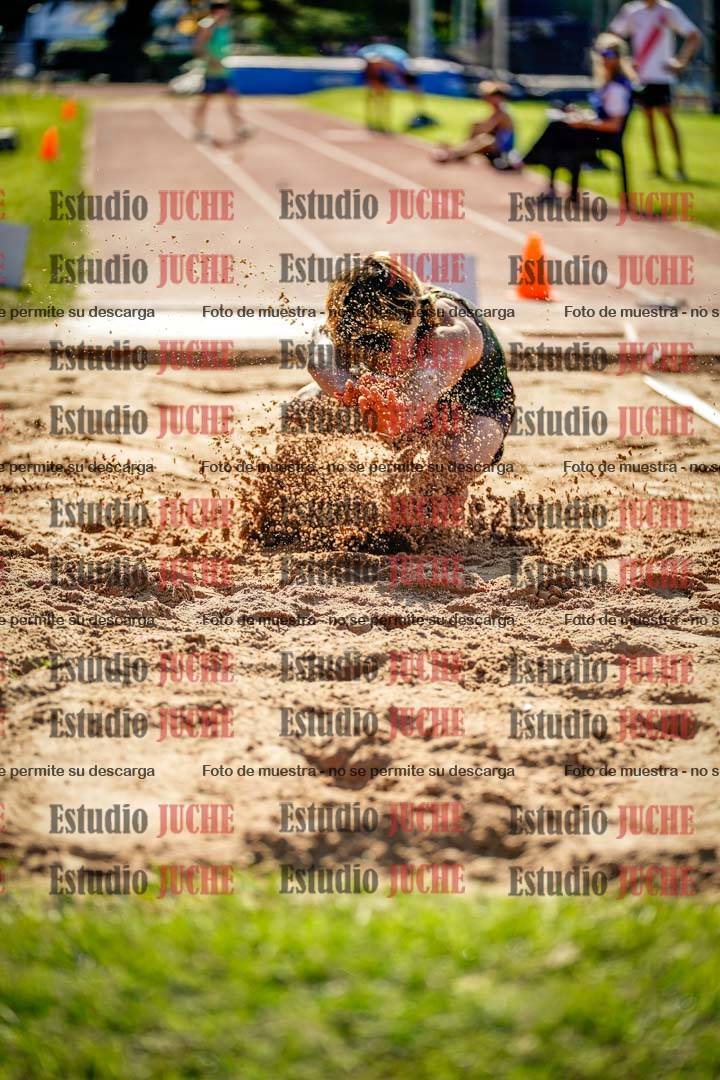 Fotos del salto en largo de varones