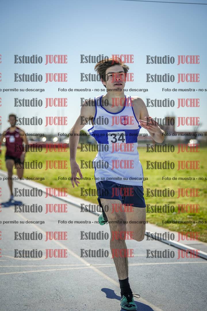 Fotos de los 800 m llanos de varones