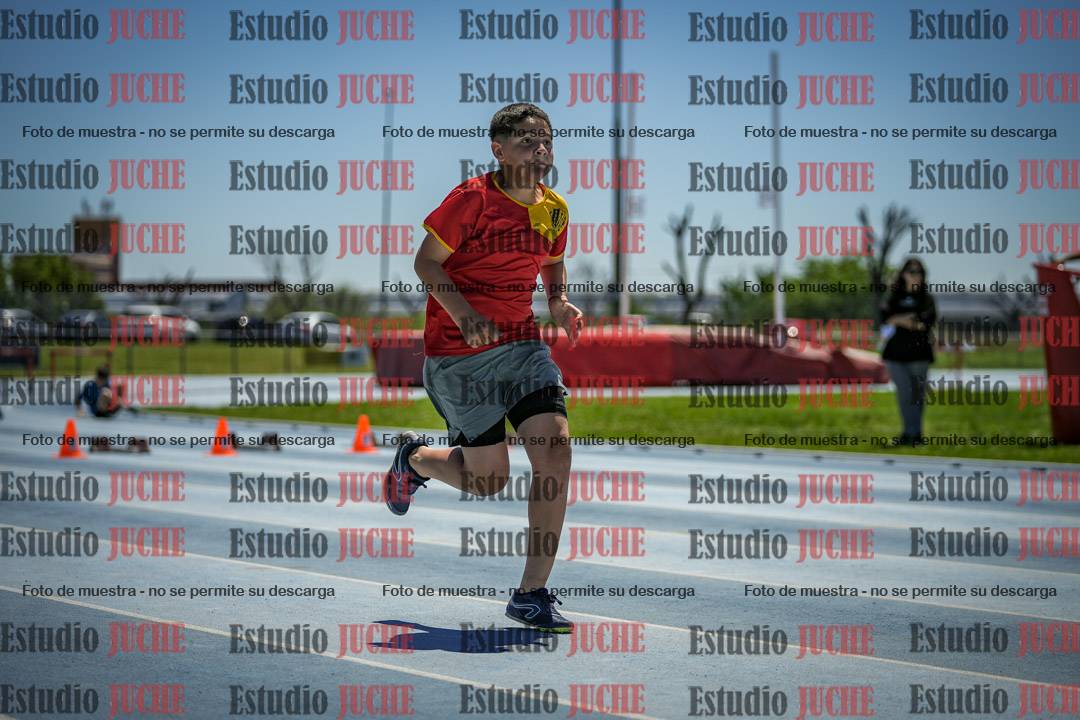 Fotos de los 80 m llanos de varones