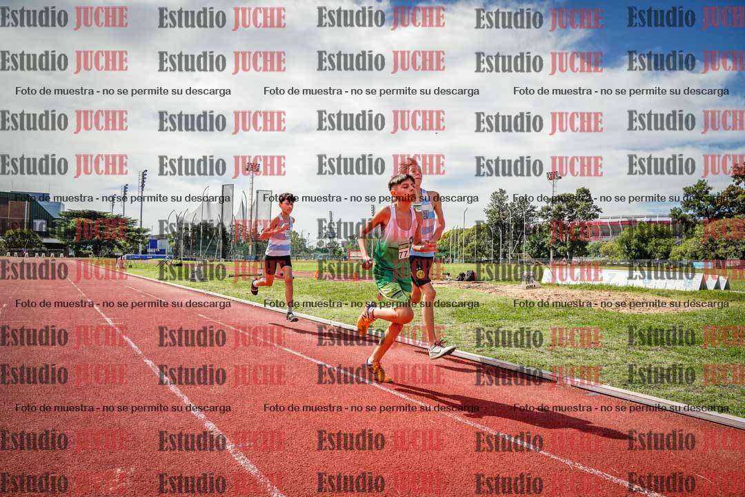 Fotos de los 600 m llanos de varones