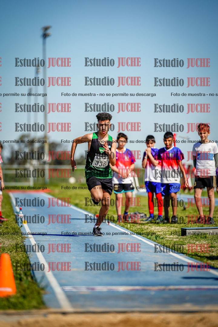 Fotos del salto en largo de varones - U15