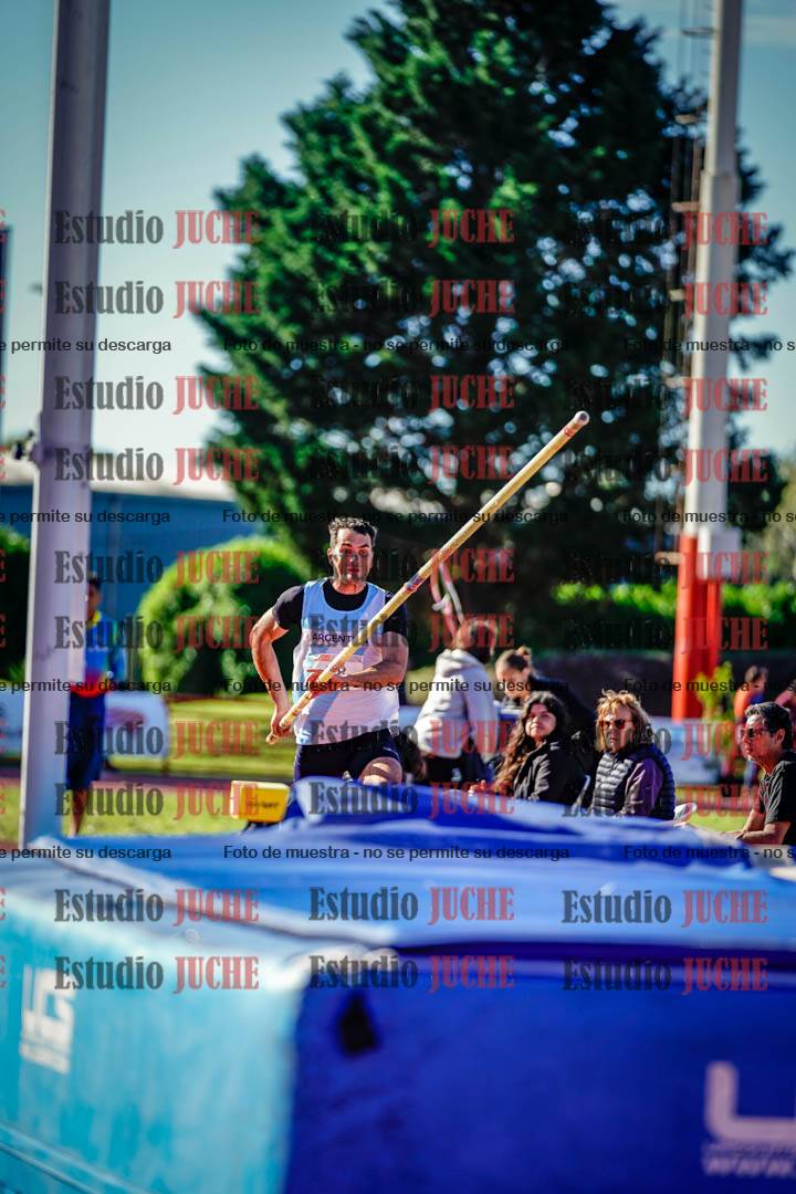 Fotos del salto con garrocha de varones - deca 8