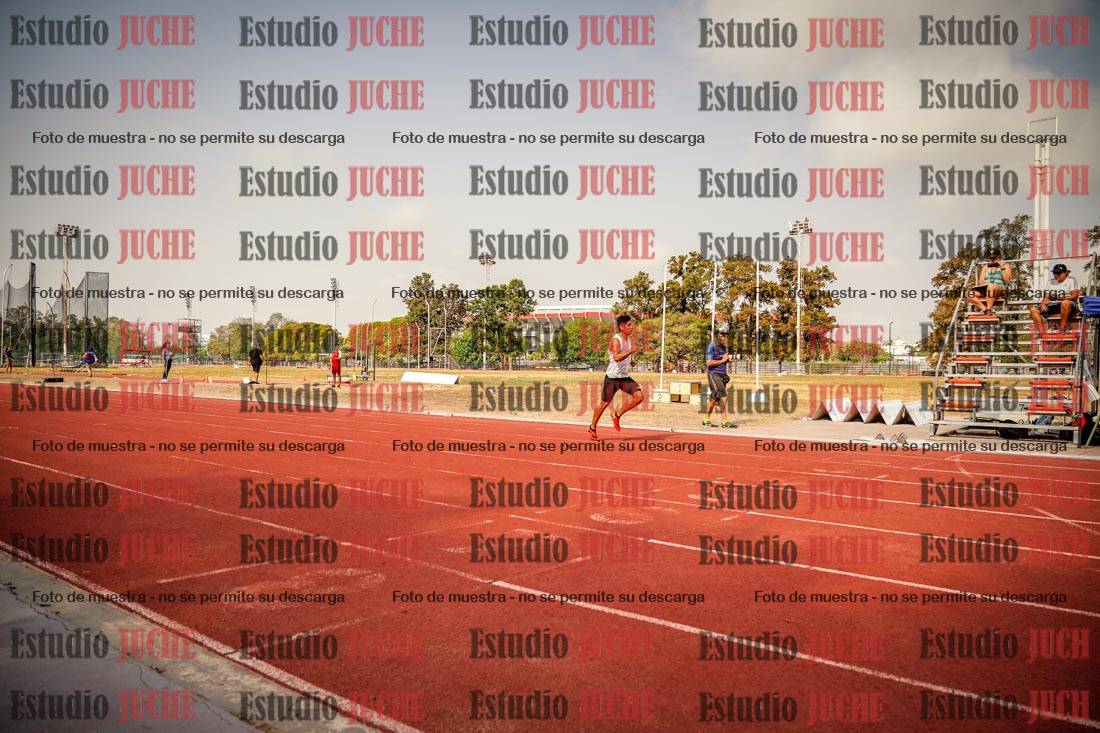 Fotos de los 400 m llanos de varones